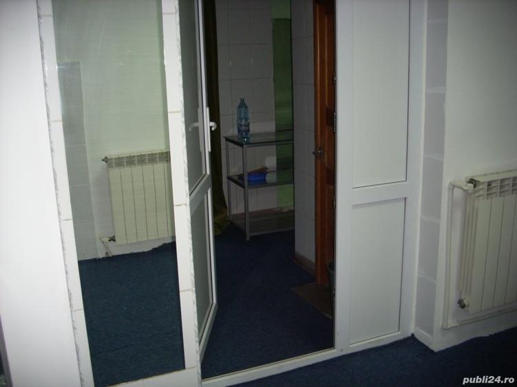 Spațiu comercial, de 18 mp, în Roman