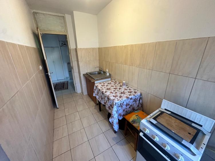 Garsonieră decomandată în Tineretului