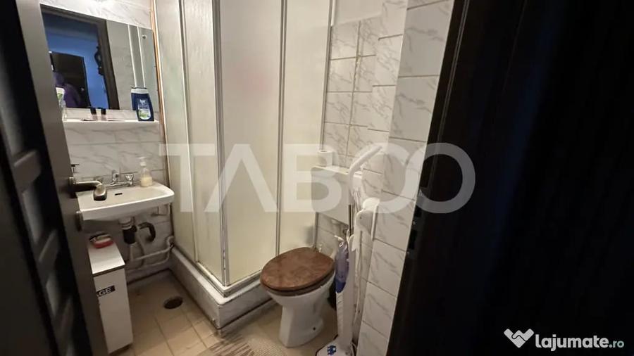 Apartament cu 4 camere decomandat în Ștrand