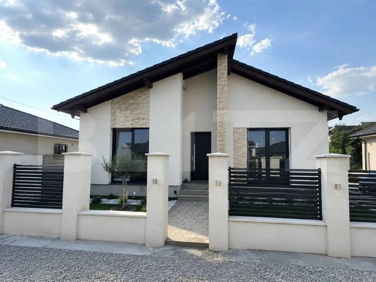 Casă cu Teren 380 Mp în Central