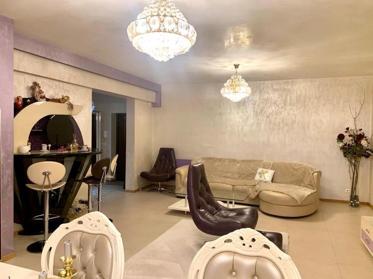 Apartament cu 4 camere decomandat, mobilat în Sisești