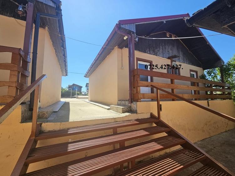 Casă cu 25 camere cu Teren 2940 Mp în Central
