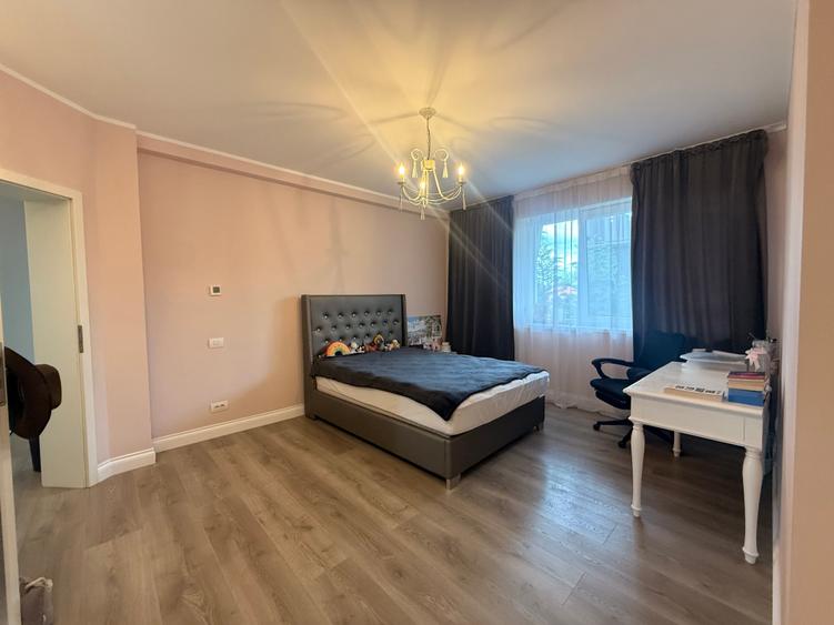 Casă individuală cu 5 camere cu Teren 1000 Mp în Corbeanca