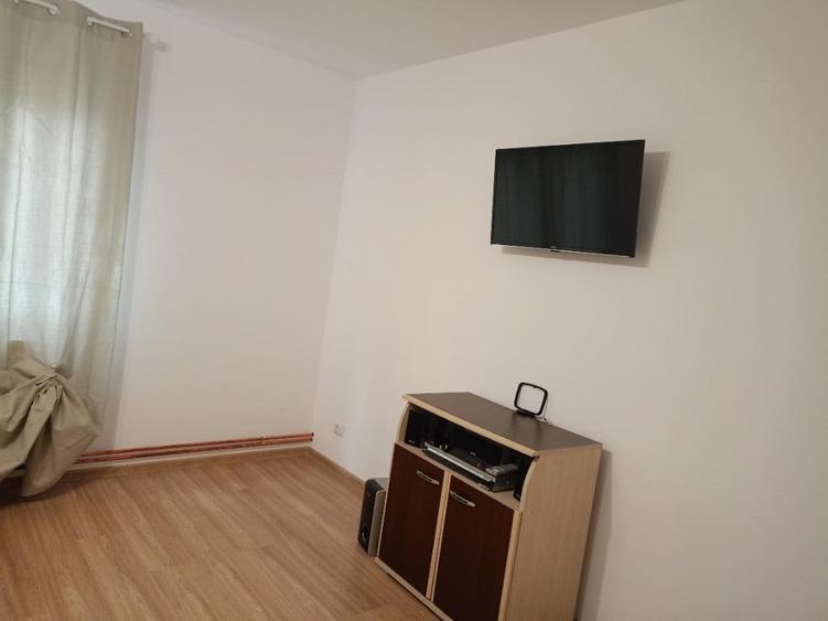Casă cu 2 camere cu Teren 700 Mp în Central