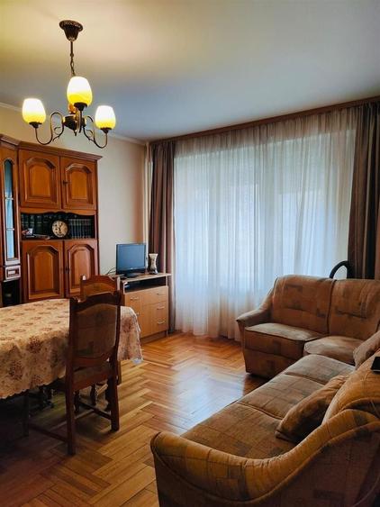 Apartament cu 3 camere decomandat în Rogerius