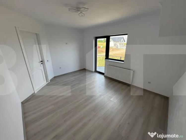 Casă cu 4 camere cu Teren 1000 Mp în Băiceni