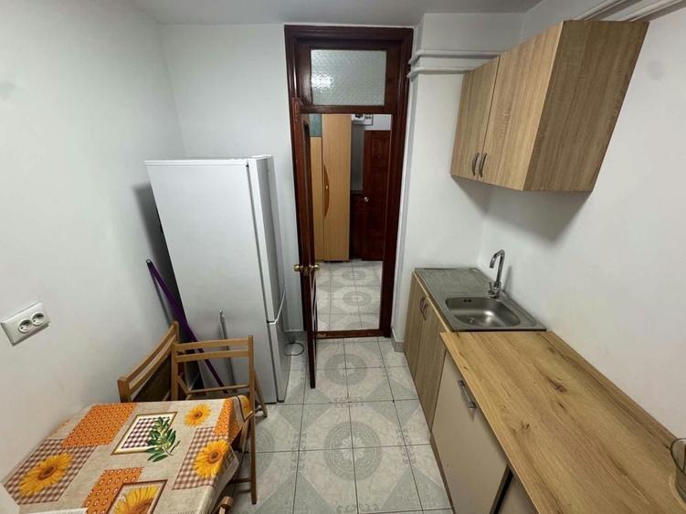 Apartament cu 2 camere decomandat în Galata
