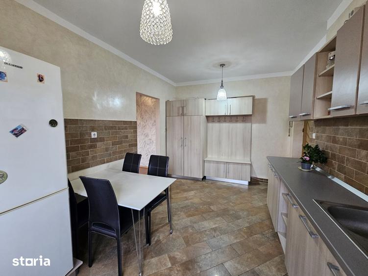 Apartament cu 2 camere decomandat în Burdea