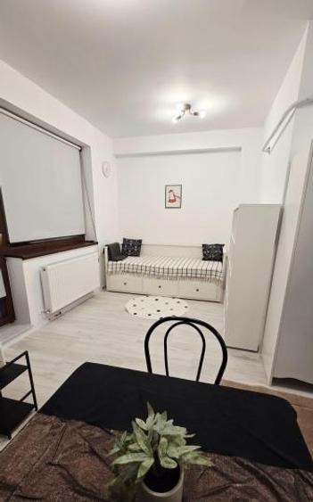 Garsonieră nedecomandată, mobilată în Titan