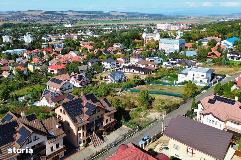 Teren de 1000 mp, în Central