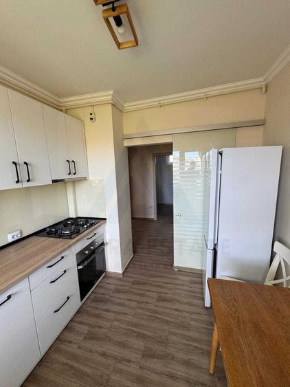 Apartament cu 2 camere decomandat în Trei Stejari