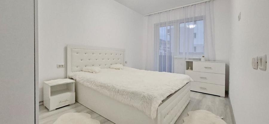 Apartament cu 3 camere decomandat în Sânpetru