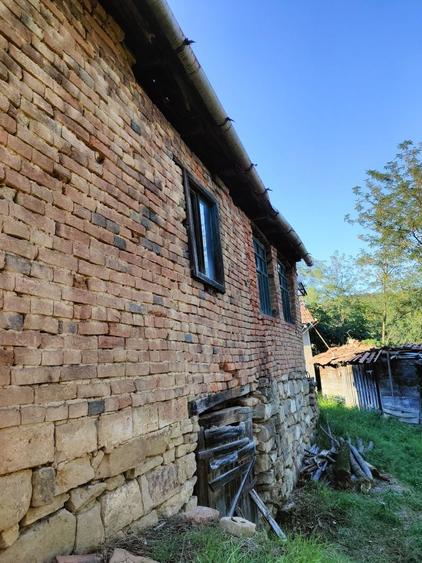 Casă cu 2 camere în Valea Vințului
