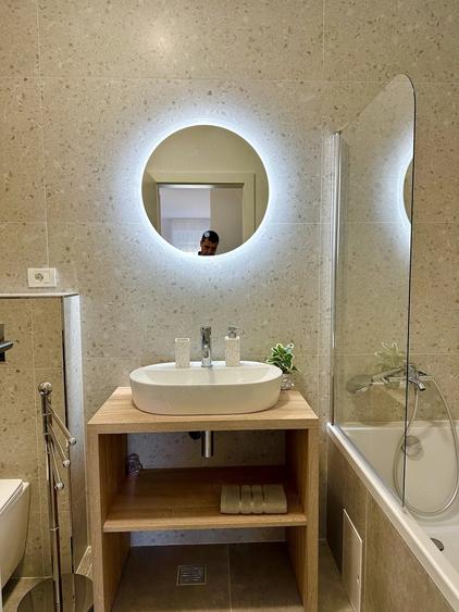 Apartament cu 2 camere decomandat în Central