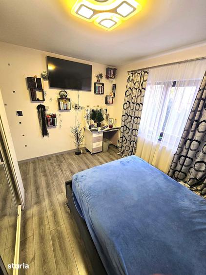 Casă cu 5 camere cu Teren 544 Mp în Central