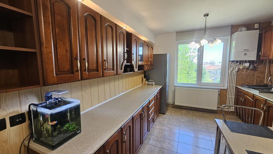 Apartament cu 2 camere decomandat în Ultracentral