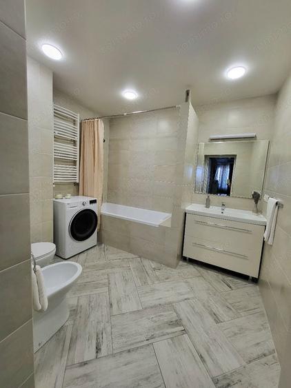Apartament cu 2 camere decomandat în Eroii Revoluției