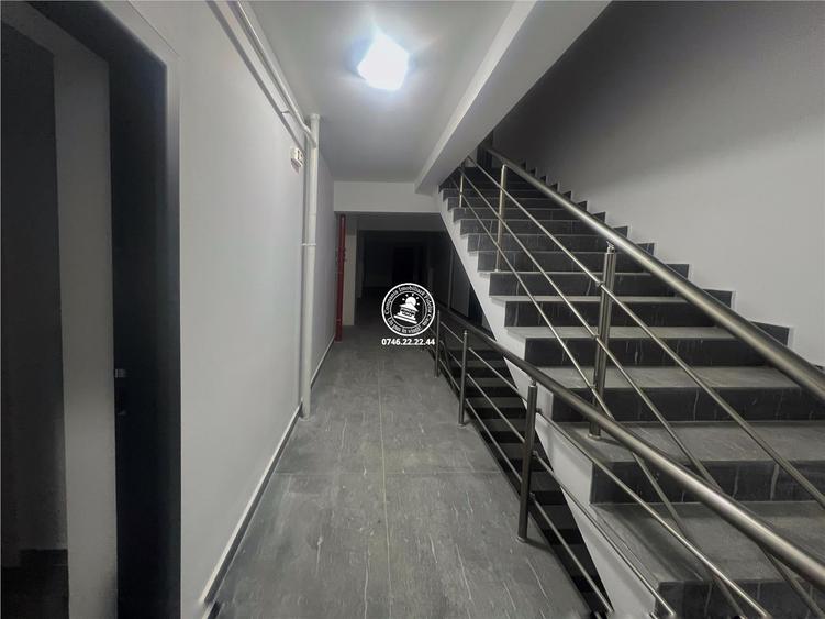 Apartament cu 4 camere decomandat în Galata