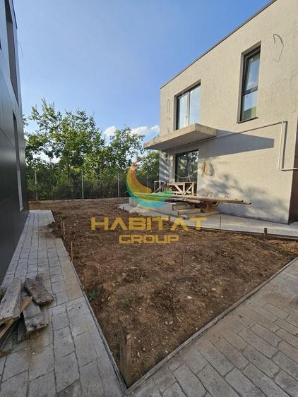 Casă individuală cu 3 camere cu Canalizare în Central