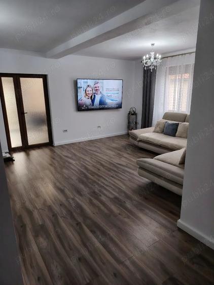 Casă cu Teren 430 Mp în Plopi