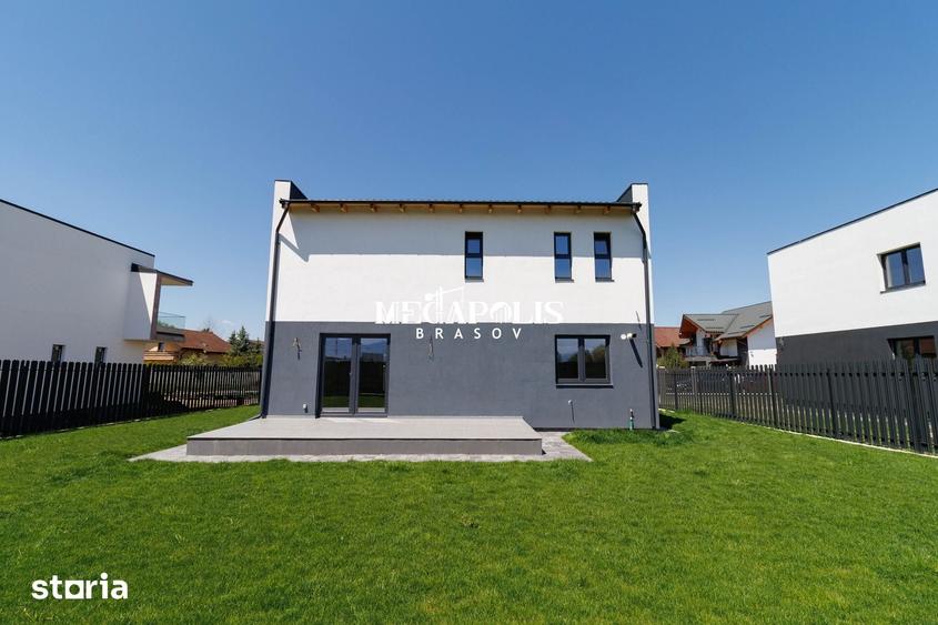 Casă cu 4 camere cu Teren 525 Mp în Sânpetru