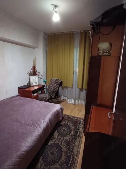 Apartament cu 3 camere decomandat în Colentina
