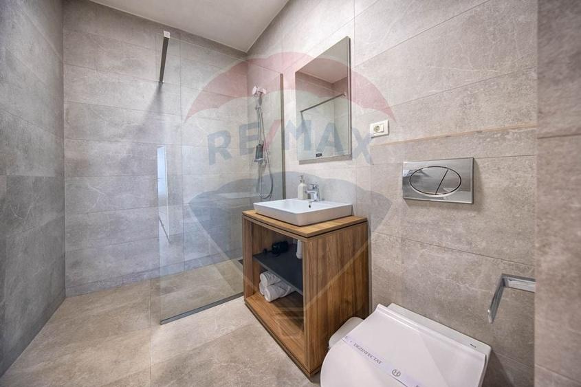 Apartament cu 3 camere decomandat, mobilat în Blumăna