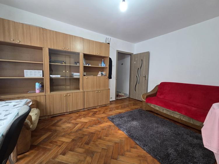 Apartament cu 2 camere nedecomandat în Alexandru cel Bun