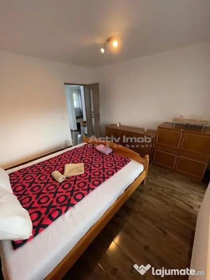Apartament cu 3 camere decomandat în Micro II