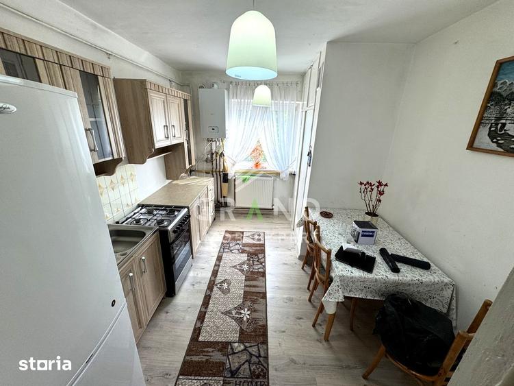 Apartament cu 3 camere decomandat, mobilat în Zorilor