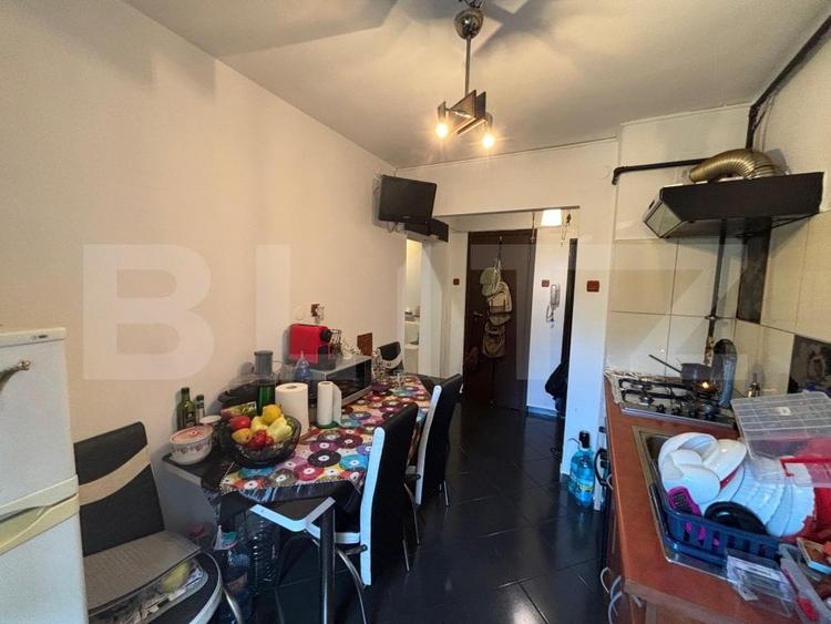 Apartament cu 2 camere semidecomandat, mobilat în Aleea Trandafirilor