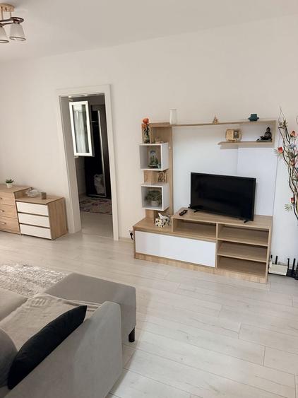 Apartament cu 2 camere decomandat în Spitalul Județean