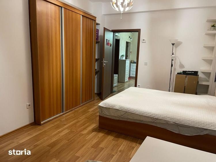 Apartament cu 3 camere semidecomandat în Central