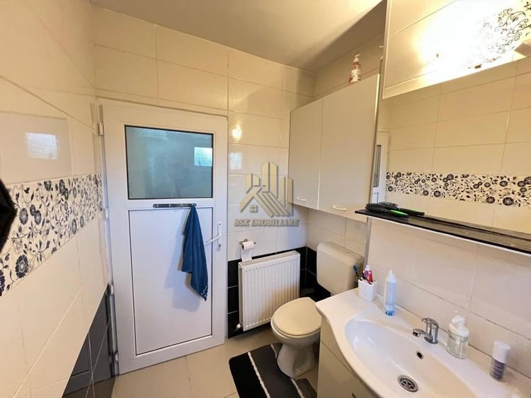 Apartament cu 4 camere decomandat, mobilat în Bartolomeu