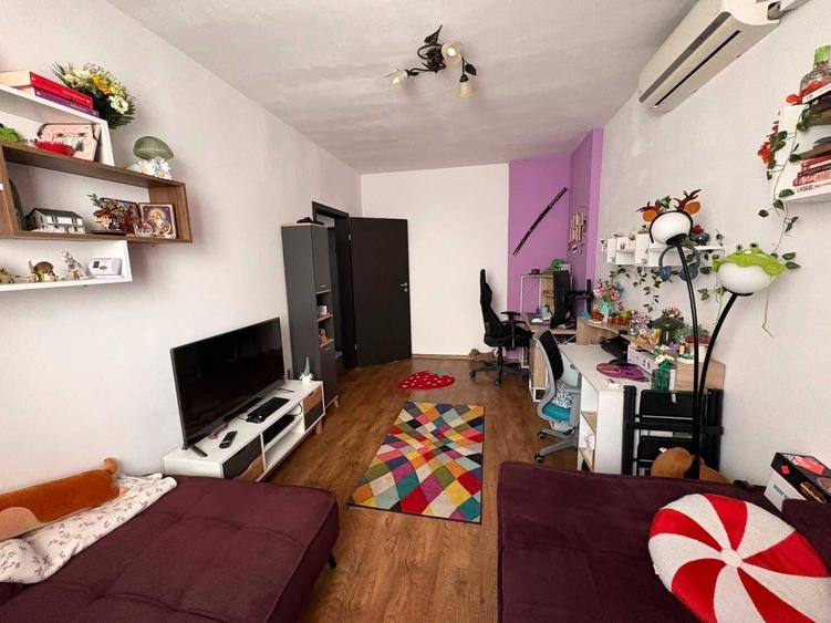 Apartament cu 2 camere decomandat în Central