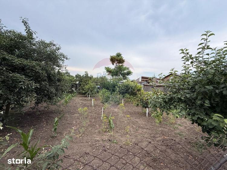 Casă cu 6 camere cu Teren 1340 Mp în Zorleni