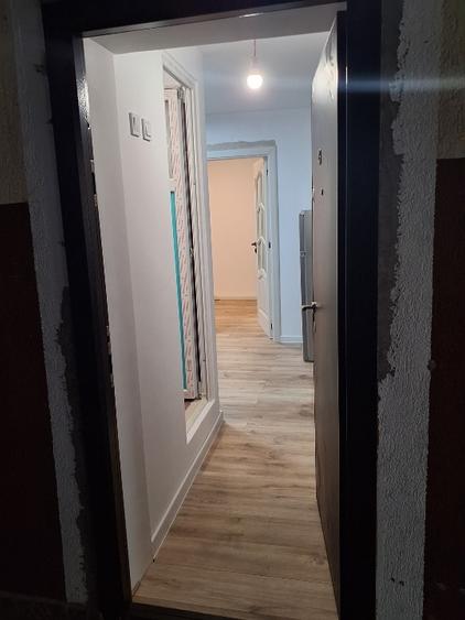 Apartament cu 2 camere semidecomandat, mobilat în Rahova