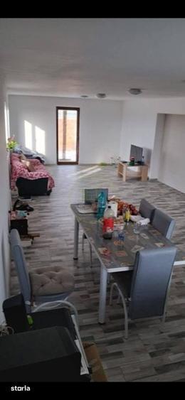 Casă cu 5 camere cu Teren 544 Mp în Mănești