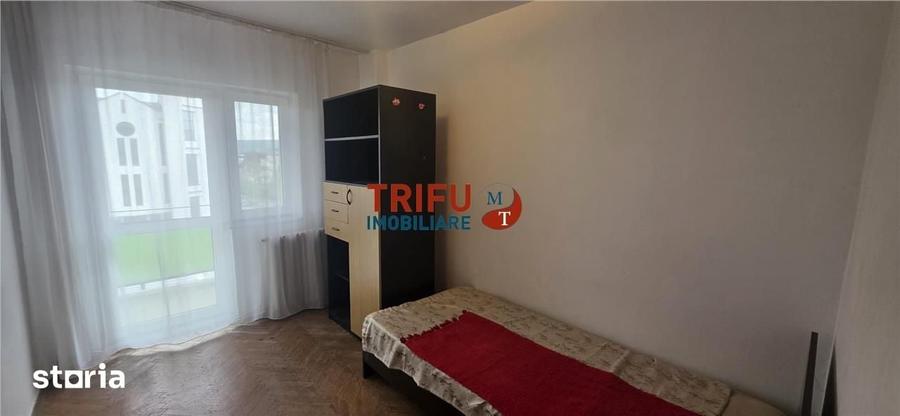 Apartament cu 3 camere decomandat în Tolstoi