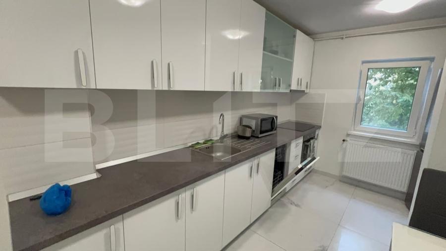 Apartament cu 4 camere semidecomandat, mobilat în Zorilor