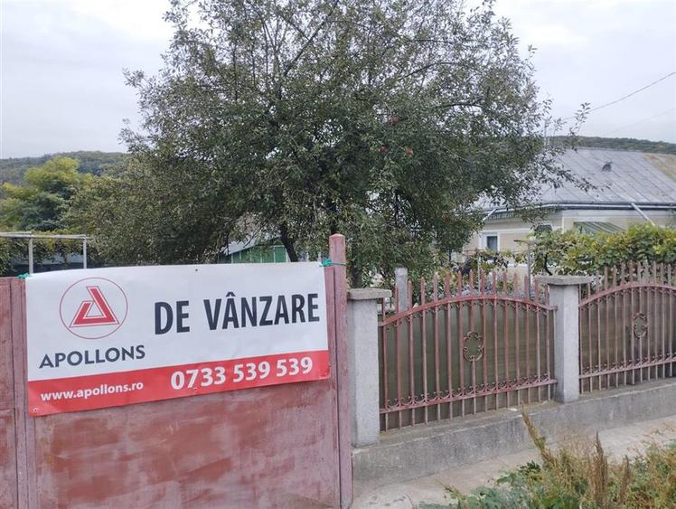 Casă individuală cu 3 camere cu Teren 3886 Mp în Gârleni