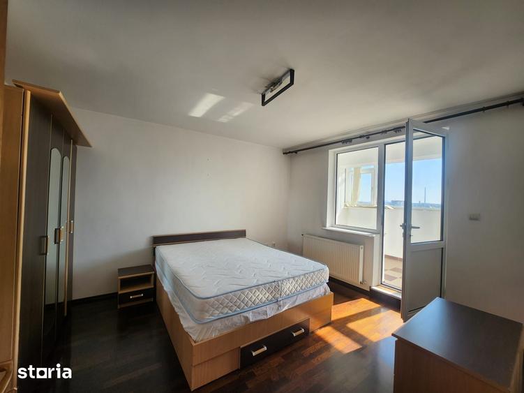 Apartament cu 5 camere decomandat în Craiovei