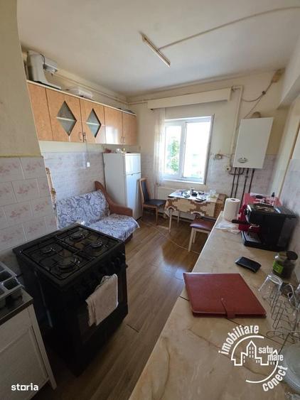 Apartament cu 4 camere decomandat în Micro 17