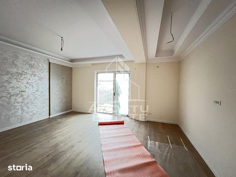 Casă cu 5 camere cu Teren 300 Mp în Giarmata
