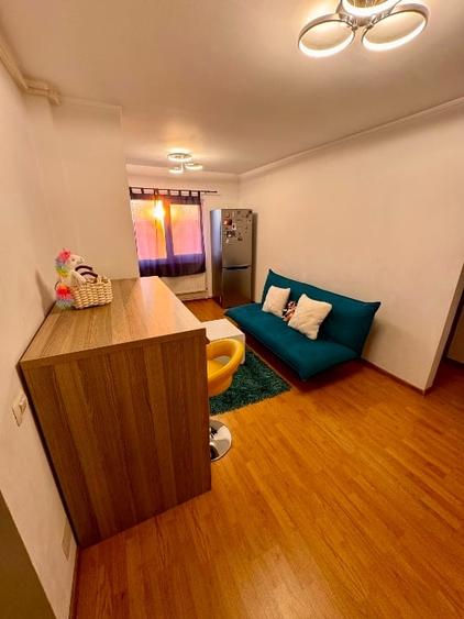 Apartament cu 2 camere decomandat, mobilat în Dacia