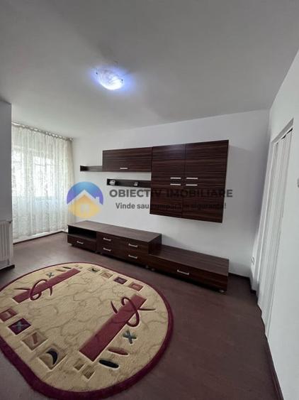 Garsonieră semidecomandată, mobilată în Dărmănești