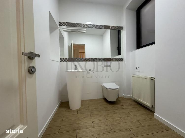 Casă cu 8 camere cu Teren 250 Mp în Capitale