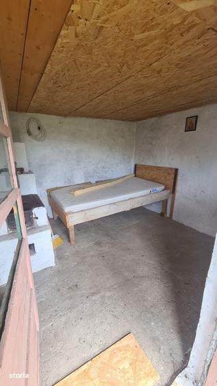 Casă cu 2 camere cu Teren 685 Mp în Mălureni