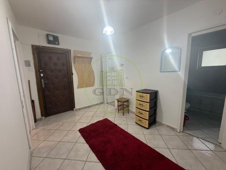 Apartament cu 3 camere decomandat, mobilat în 1 Mai