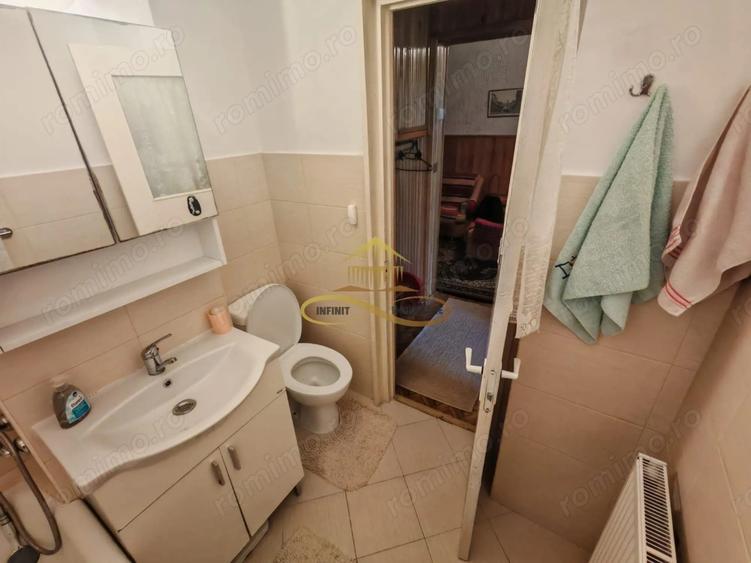Apartament cu 3 camere decomandat, mobilat în Alexandru cel Bun